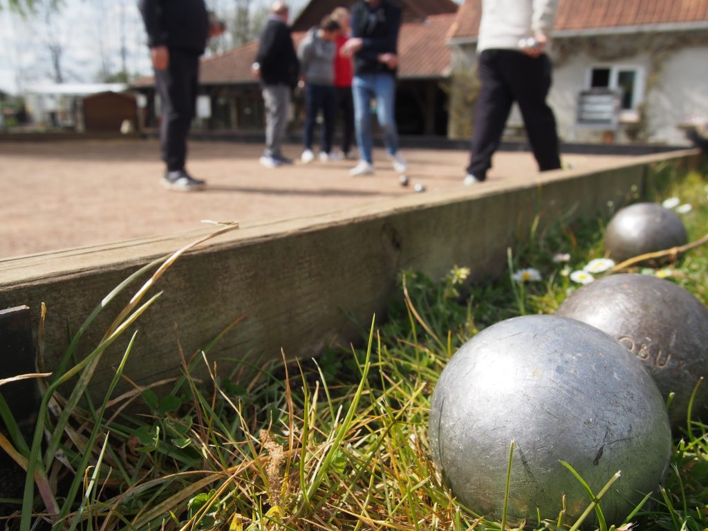 Bar camping tollent activité animation pétanque boules nature jeu vacances abbeville